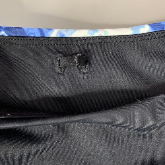 3/$20 Victoria Sport VSX women's black / blue tie dye Knockout Crop Capri SZ S - Picture 8 of 9